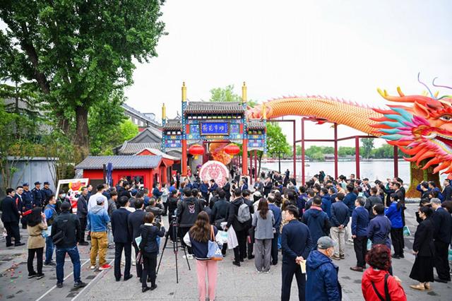 荷花市场焕新开市 什刹海近百场文商旅活动“荷”您相约（交易地点货币资讯）